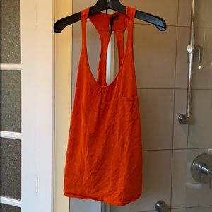 Orange sportive cami